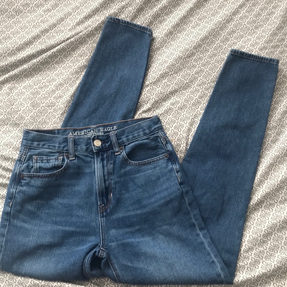 American Eagle mom jeans